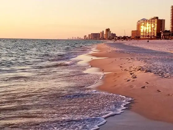 Ev (Beachside Sunrise at PCB New 226 Mbps)