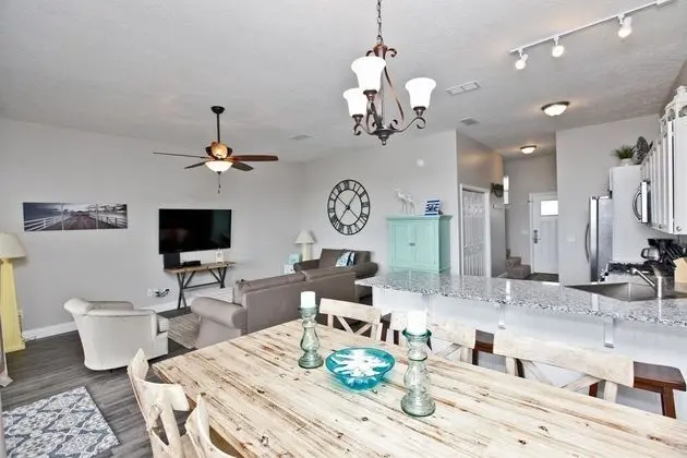 Sıra Ev, 3 Yatak Odası, Denize Sıfır (Beachside West 1)