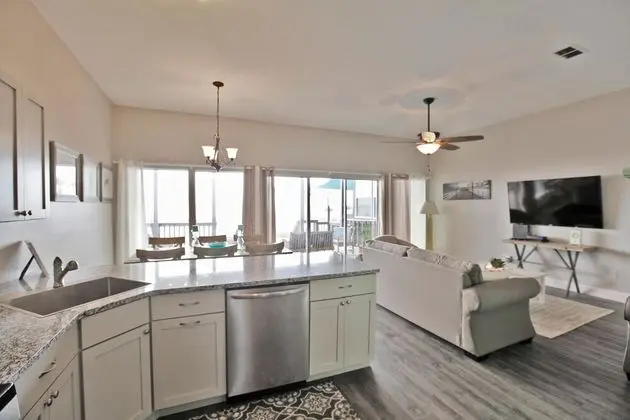 Sıra Ev, 3 Yatak Odası, Denize Sıfır (Beachside West 1)