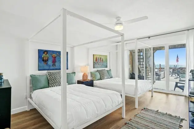 Sıra Ev, 3 Yatak Odası, Denize Sıfır (Beachside West 7)