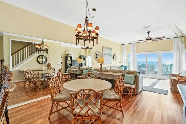 Sıra Ev, 3 Yatak Odası, Denize Sıfır (Beachside West 7)
