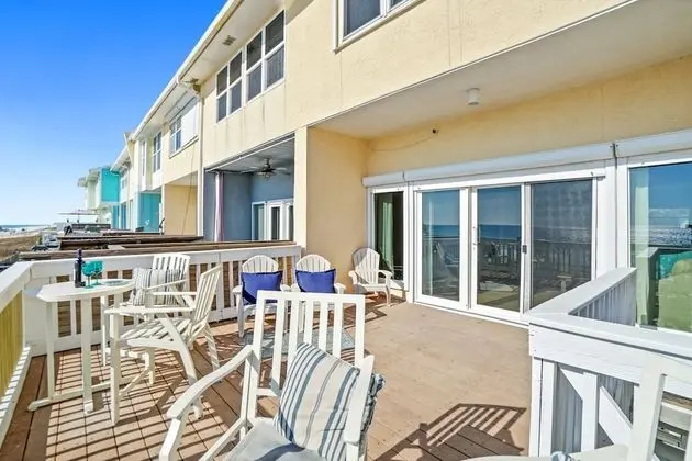 Sıra Ev, 3 Yatak Odası, Denize Sıfır (Beachside West 7)