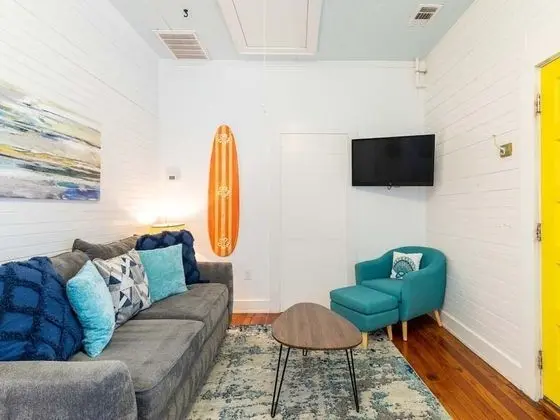 Daire, 1 Büyük (Queen) Boy Yatak ve Çekyat, Mutfak, Plaj Manzaralı (4)