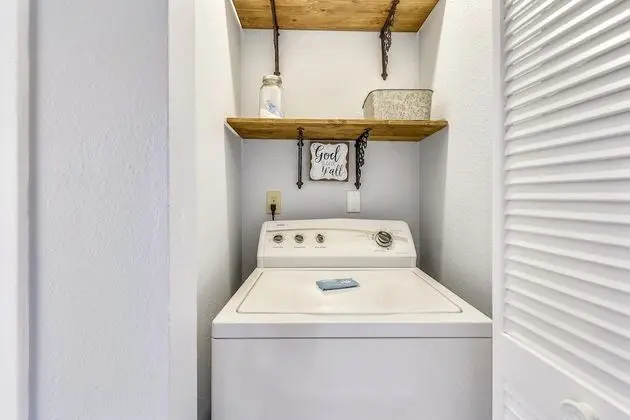 Sıra Ev, 2 Yatak Odası, Balkon (1F)