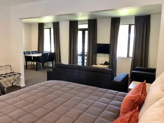 Superior Stüdyo Süit