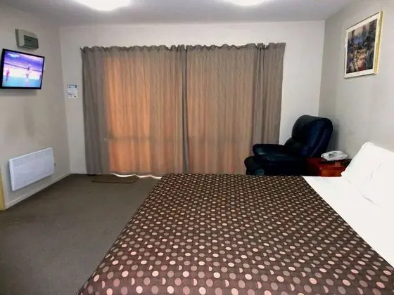 Deluxe Studio Unit