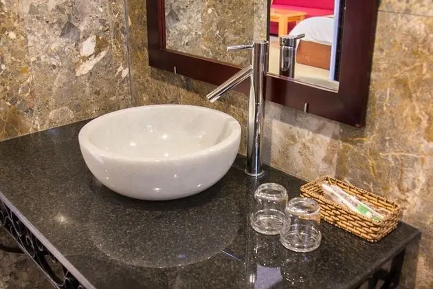 Üç Kişilik Oda, Balkon