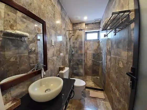 Üç Kişilik Oda, Balkon