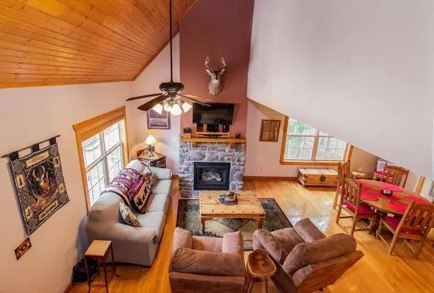 Daire (Bear Cabin Getaway - Close to SDC - F)