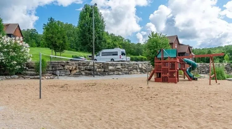 Daire (Bear Cabin Getaway - Close to SDC - F)