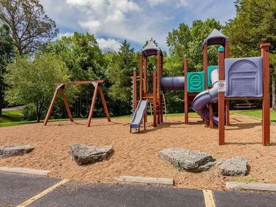 Ev (Bear Hug - Cabin comfort - OUTDOOR PO)