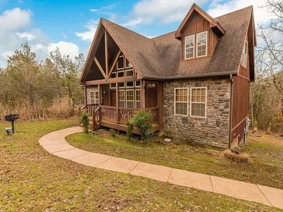 Ev (Bear Hug - Cabin comfort - OUTDOOR PO)
