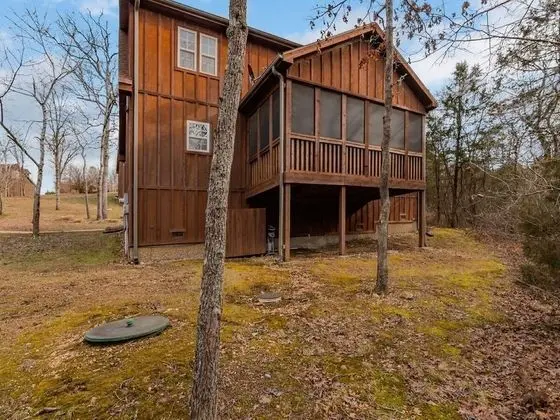 Ev (Bear Hug - Cabin comfort - OUTDOOR PO)