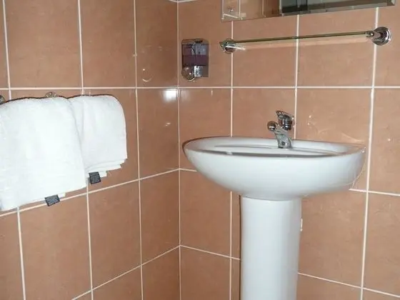 İki Ayrı Yataklı Oda, Banyolu/Duşlu