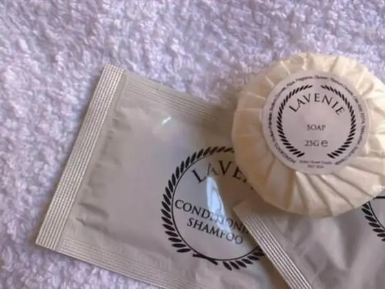 Tek Büyük Yataklı Oda, Ortak Banyo