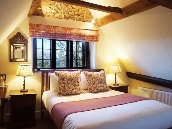 Tek Büyük Yataklı Oda (Accessible by a steep stair case)