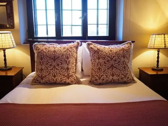 Tek Büyük Yataklı Oda (Accessible by a steep stair case)