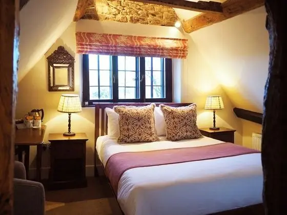 Tek Büyük Yataklı Oda (Accessible by a steep stair case)