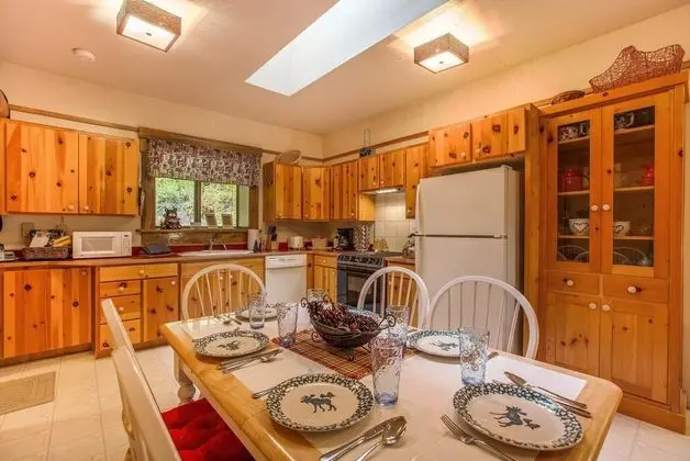 Kulübe, Birden Çok Yatak (Bear Ridge Cabin)