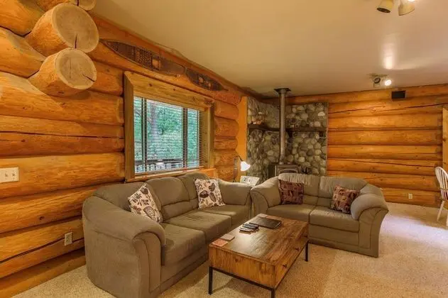 Kulübe, Birden Çok Yatak (Bear Ridge Cabin)