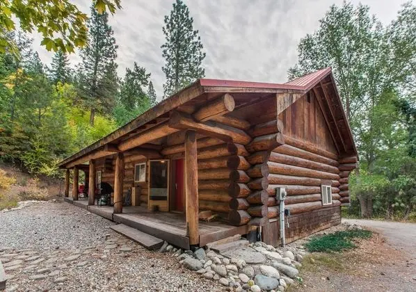 Kulübe, Birden Çok Yatak (Bear Ridge Cabin)