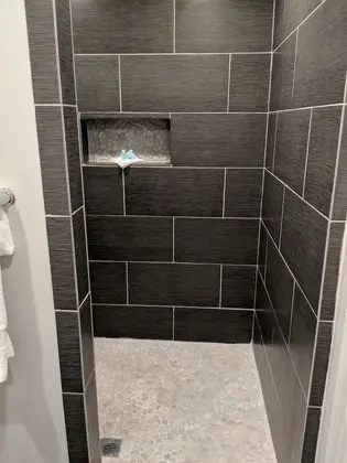 Basic Tek Kişilik Oda, 2 Büyük (Queen) Boy Yatak