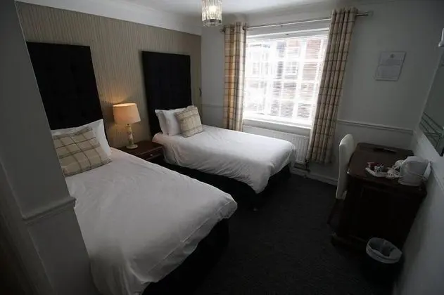 Standard Tek Büyük veya İki Ayrı Yataklı Oda, Banyolu/Duşlu (2 Double Beds)