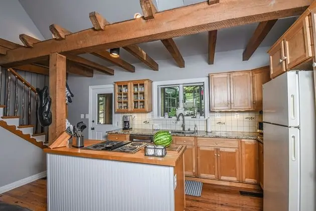 Ev, Birden Çok Yatak, Sıcak Su Havuzu