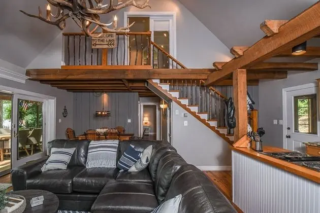 Ev, Birden Çok Yatak, Sıcak Su Havuzu