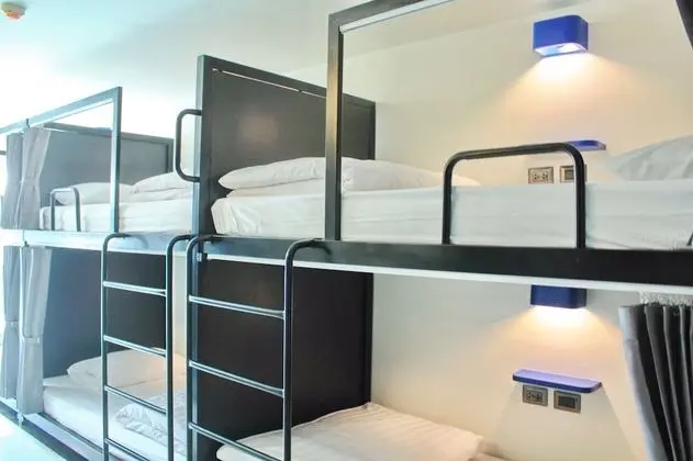Bed in 8-Bed Mixed Dormitory Room (Shared Bathroom)