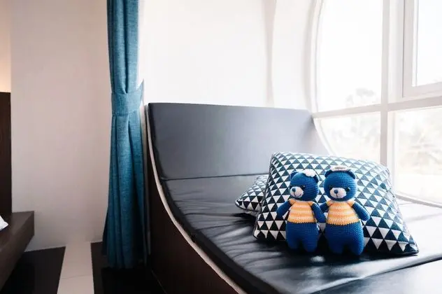 Deluxe King Room with Ensuite Bathroom