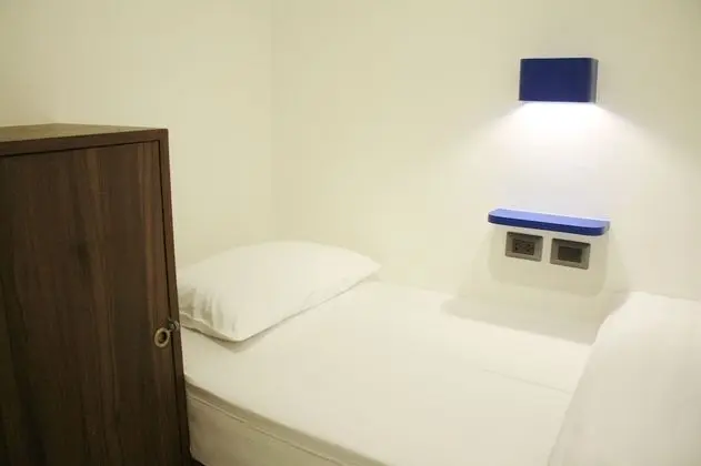 Mini Private Room with Shared Bathroom (1 Adult Only)