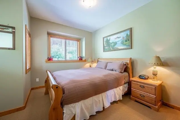Ev (4 Bedrooms)