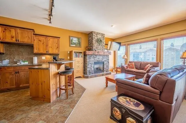 Ev (4 Bedrooms)