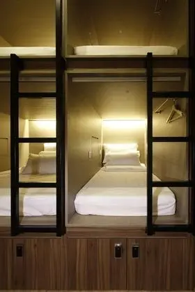 1 Bed in Mixed Room