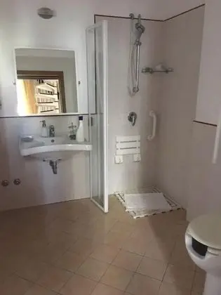 Tek Büyük veya İki Ayrı Yataklı Oda