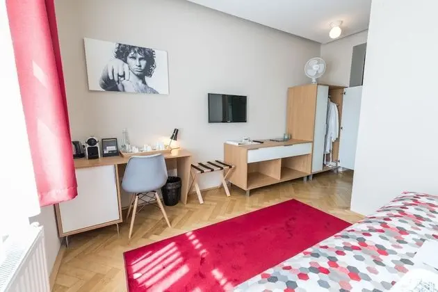 Deluxe Tek Büyük Yataklı Oda
