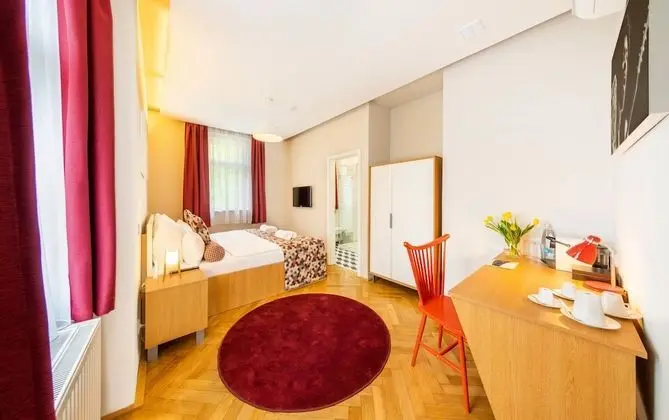 Deluxe Tek Büyük Yataklı Oda