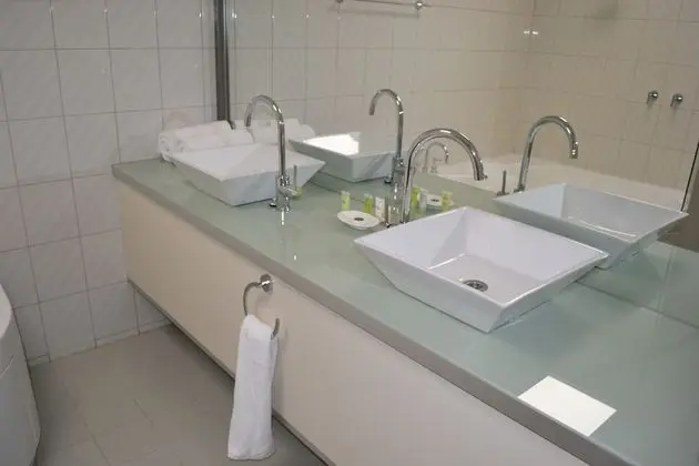 Deluxe Dört Kişilik Oda