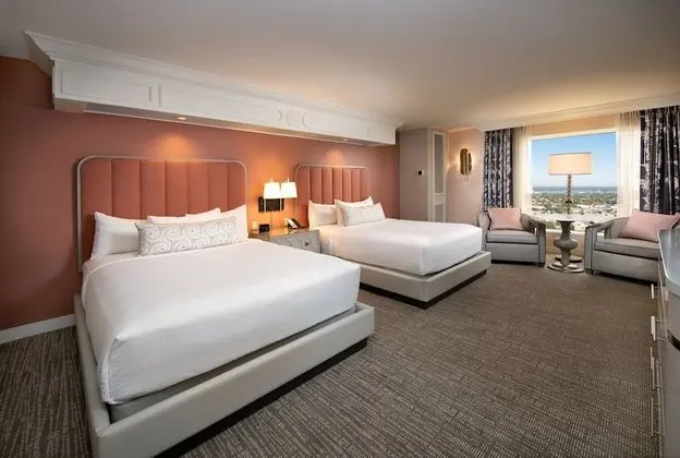 Deluxe Queen Room