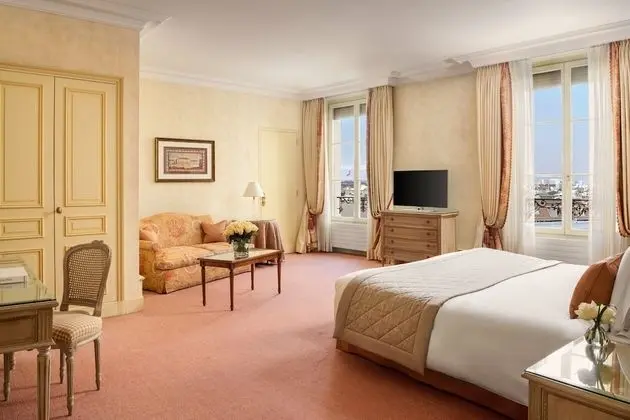 Junior Suite Ville View