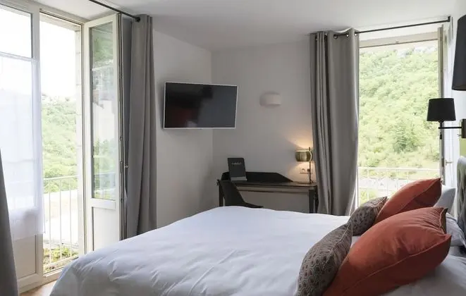 Tek Büyük Yataklı Oda, Vadi Manzaralı (Chambre Privilege  Vue Vallee)