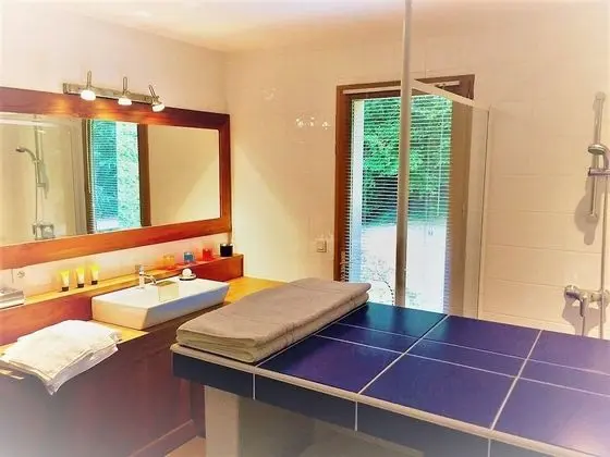 Comfort Dört Kişilik Oda, 1 Büyük (Queen) Boy Yatak ve Çekyat