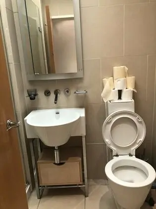 Basic Apart Daire, 2 Büyük (Queen) Boy Yatak, Sigara İçilmez, Şehir Manzaralı