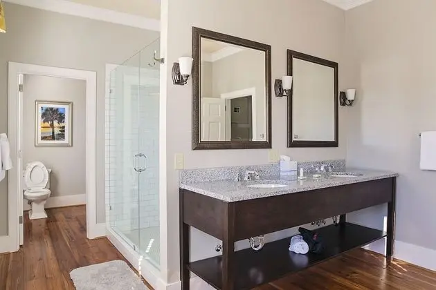 Luxury King Room