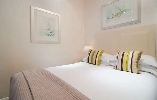 Standard Tek Büyük Yataklı Oda