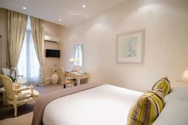 Standard Tek Büyük Yataklı Oda