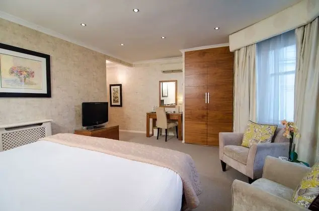 Standard Tek Büyük Yataklı Oda