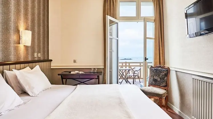 Kulübe, Deniz Manzaralı