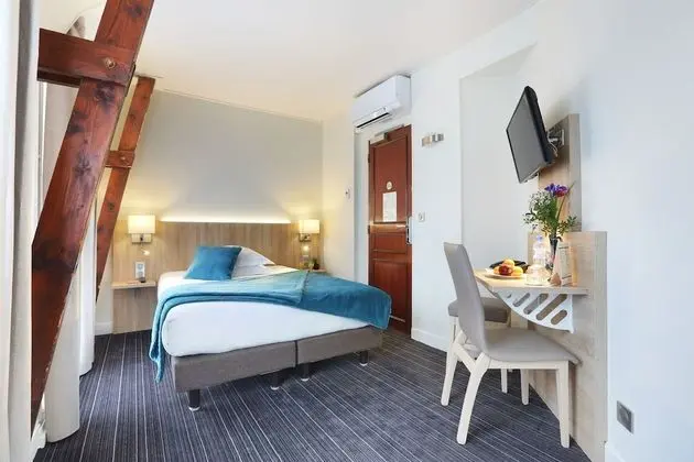 Comfort Tek Büyük veya İki Ayrı Yataklı Oda